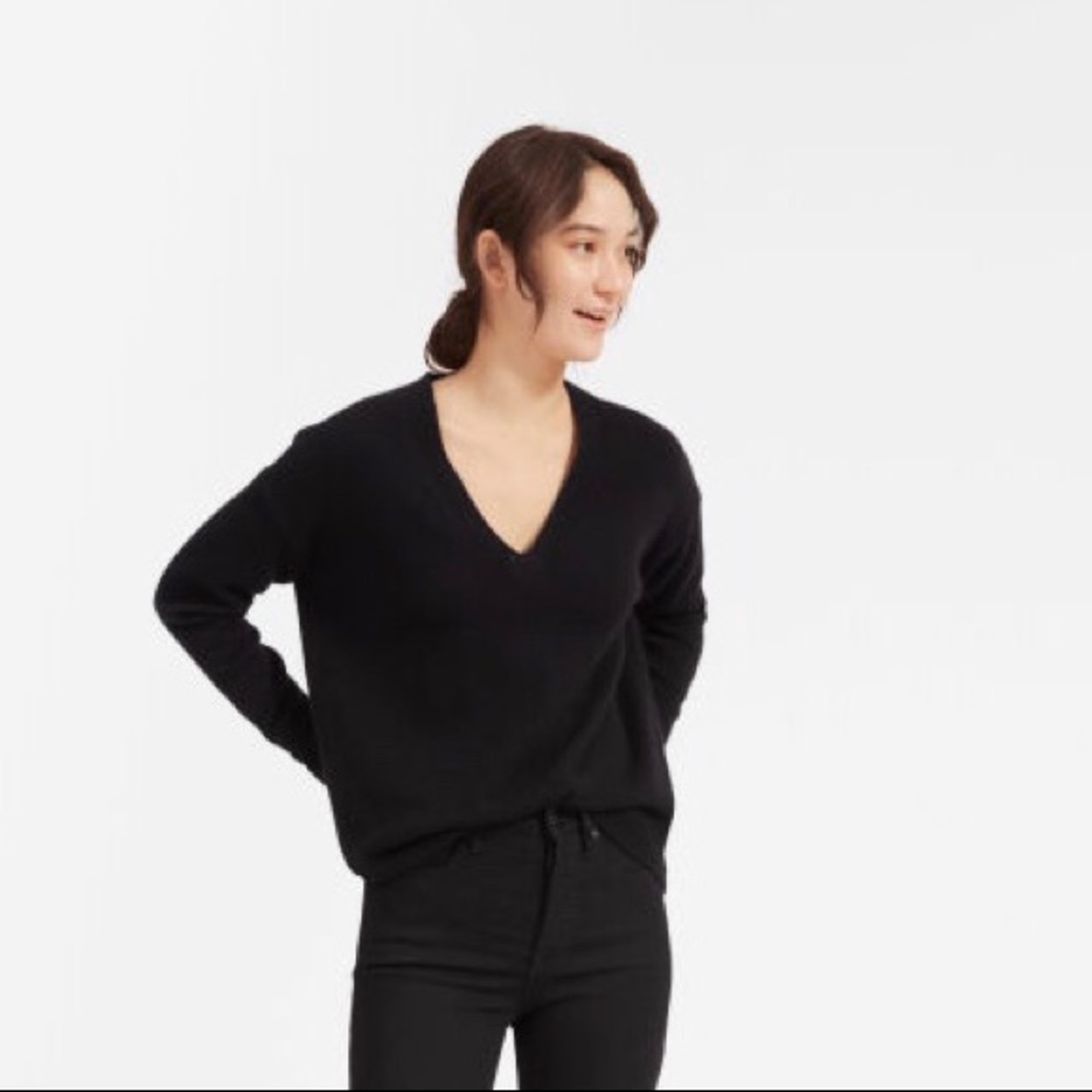 Zara Woman Black V-Neck Sweater